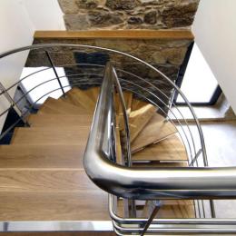 Detalle escalera-barandilla inox